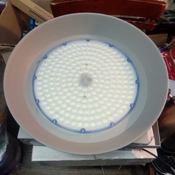 چراغ سوله ای